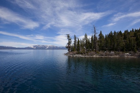 Tahoe_North_Shore_from_the_East_Shore