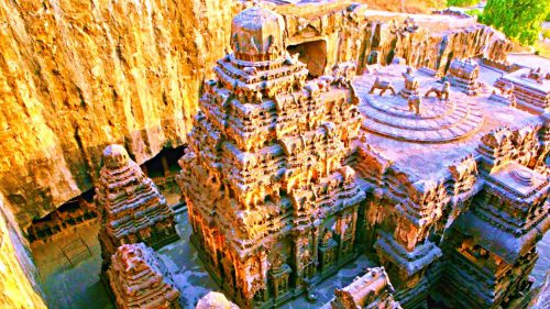 templul-enigmatic-kailasa-de-la-ellora1