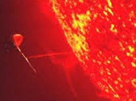 NASA a filmat nave –mamă care se alimentează din Soare
