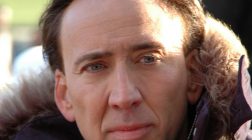 Nicolas Cage a fost obligat să restituie un craniu de dinozaur Mongoliei