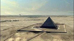 Una dintre piramidele egiptene a explodat acum 12.000 de ani?