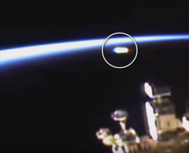 OZN surprins de camerele de pe Staţia Spaţială Internaţională